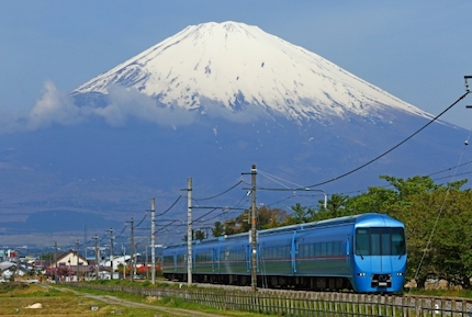 ロマンスカーはどこからどこまで行けるの？