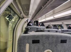 中央快速線、青梅線のグリーン車運用開始とコンセントについて