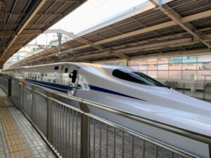 新幹線「のぞみ」のコンセント有無と対策