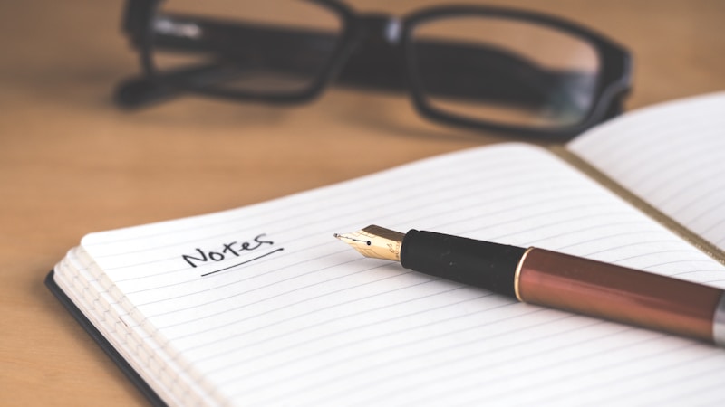 会議メモの書き方をやさしく解説｜仕事がスムーズになるコツと見やすいまとめ方