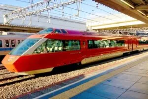 小田急ロマンスカーの種類や特徴を調査！　夏のイベントもご紹介！