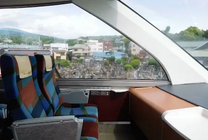 ロマンスカーの名前の由来は？