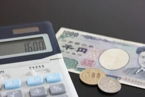 レンタル商品の返却遅れと延滞料金の清算方法