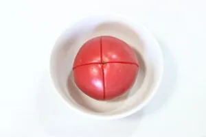 トマトを電子レンジで安全に温める方法