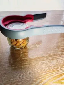 専用オープナーの使用