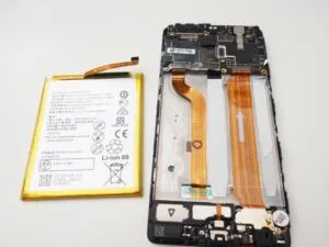 革製ケースがスマホバッテリーの寿命を縮める可能性