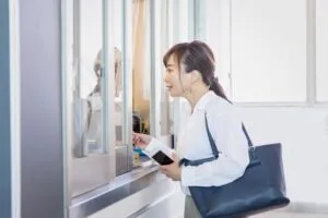 新幹線乗り遅れ時の対応策と払い戻しについて