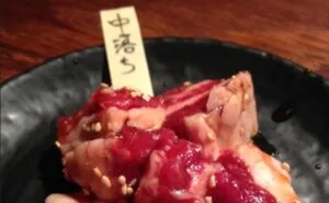 カルビはどこの部位？中落ちとの関係も図解で解説